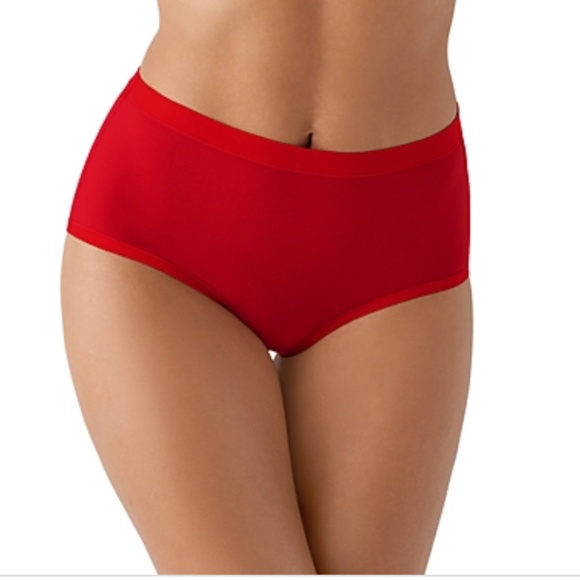 Wacoal Women's Understated Cotton Hi Cut Panty in Red , Size Medium, NWT - Picture 1 of 3